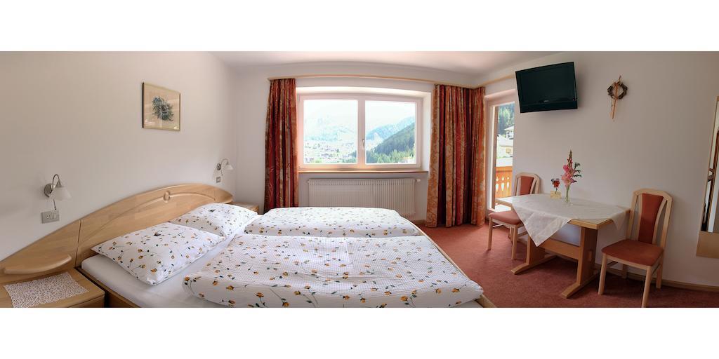 Garni Martlhof Hotell Selva di Val Gardena Eksteriør bilde